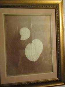 lot 866 image: 2521 framed white seashell art