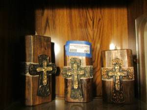 lot 867 image: tea light candle log holders with cross dcor