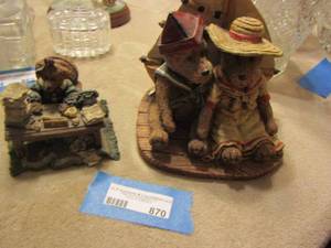 lot 870 image: Boyds bears desk- books dcor,- sail boat with bears