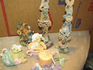 lot 881 image: Boyds bear bunny dcor- 2 bear dcor coffee cup plus