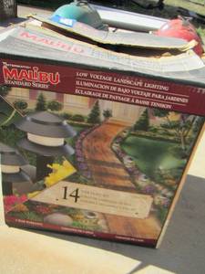lot 905 image: Malibu landscape lighting