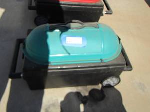 lot 909 image: Bowling ball case on wheels easy to carry empty