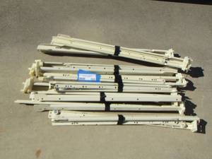 lot 924 image: shelving brackets
