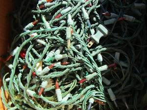 lot 935 image: box of outside Christmas lights