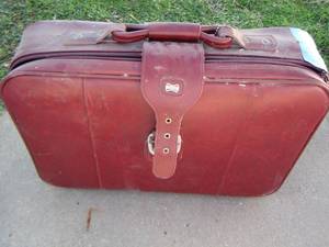 lot 939 image: American tourist luggage set