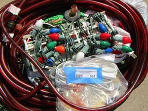 lot 941 image: rope lights- large bulb lights- Christmas yard art