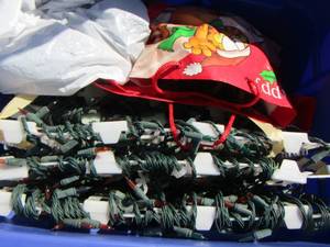 lot 964 image: large lot of Christmas lights