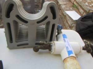 lot 983 image: pvc pipe 3 way valve- land scaping pieces