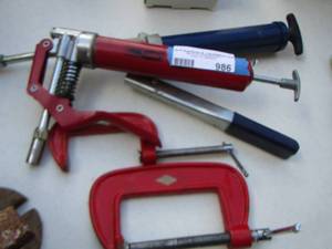 lot 986 image: red c clamps qty 2- 2 grease guns