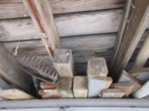 lot 1001 image: misc. lot of wood pieces