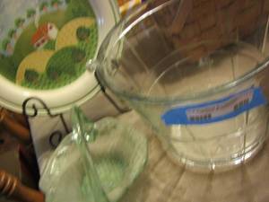 lot 890 image: glass ice bucket- green glass handle basket- dcor plate on stand