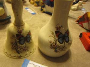 lot 1009 image: butterfly dcor bell - small butterfly dcor vase  ticusa