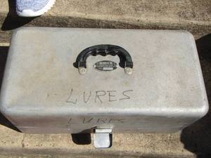 lot 1032 image: aluminum tackle box empty