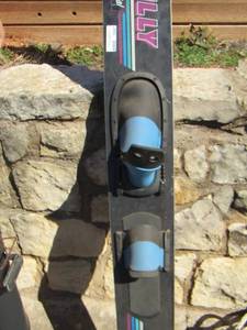 lot 1047 image: SLAMON CONNNELY SKI