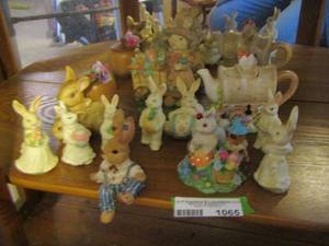 lot 1065 image: lot of various bunny figurines