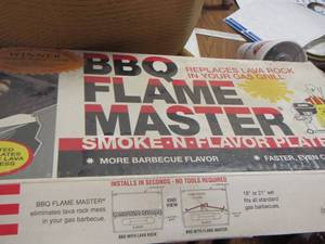 lot 899 image: BBQ flame master cookware in original box
