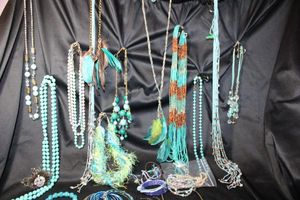 lot 221 image: (40) Selection of BLUE assorted fashion jewelry. Assorted styles and materials.