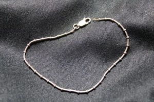 lot 95 image: Sterling Silver Italian bracelet. 7L. Marked 925 Italy FAS. 2.3 gr approx