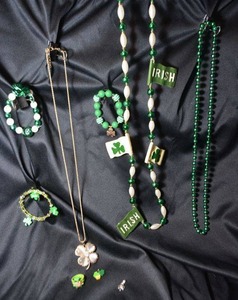 lot 131 image: Saint Patricks Day jewelry selection. Includes necklace, bracelet, ring, 4-leaf clover jewelry plus