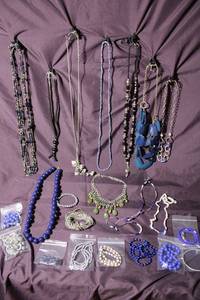 lot 293 image: (20) Navy Blue and grey color-themed jewelry. Assorted styles and materials