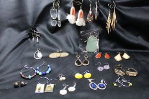 lot 302 image: (20) Pairs of French ear wire fashion earrings, matched sets