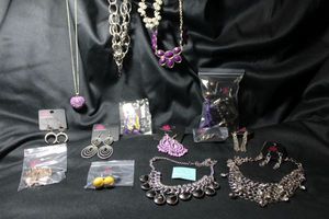 lot 326 image: (15) Signed Paparazzi branded jewelry. (All marked)