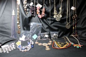 lot 329 image: (18) Signed NY branded jewelry selection. All marked.