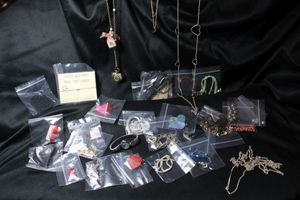 lot 347 image: (25) Hearts, Love, and Valentine style jewelry selection. Varying styles, ages, materials