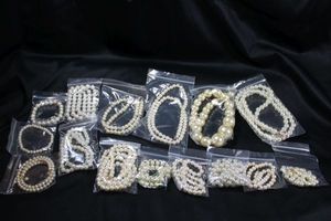 lot 264 image: (15) Pearl Selection. Includes large scale pearl faux strand.