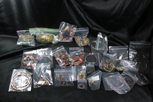 lot 281 image: (26) Copper and Brass jewelry selection. All non-magnetic.