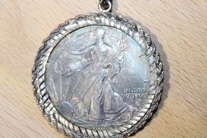 lot 188 image: Silver Standing Liberty Coin Pendant