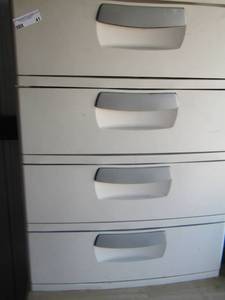 lot 41 image: 352517 plastic 4 draw organizer used for clothing in childs room