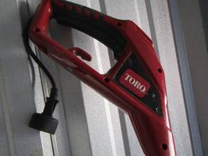 lot 8 image: Toro electric weed eater unknown working condition
