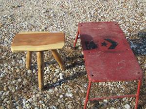 lot 14 image: Man made small table 132614- triangle wooden stool 16 tall