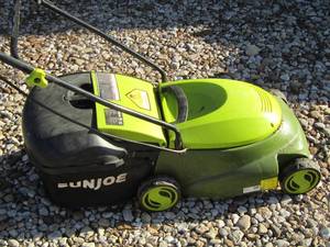 lot 5 image: Sun Joe intertech 3174208 lawn mower