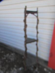 lot 24 image: 55 man made 3 tier wood shelf