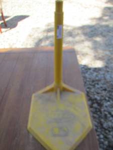 lot 85 image: Batting stand for younger generation