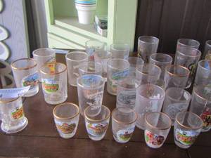 lot 106 image: large lot of shot glasses from all over the world