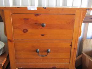 lot 120 image: Set of 2 drawer side tables - 1 has minor top damage  26 x 30 x 17