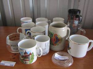 lot 124 image: Large lot of coffee cups