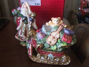 lot 134 image: F&F Santa & sleigh salt and pepper shakers
