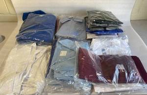 lot 256 image: Lot Of 32 - New BarberStylist Jackets, Various Sizes - As Shown
