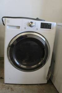 lot 31 image: Kenmore Electric Dryer Model 81382410