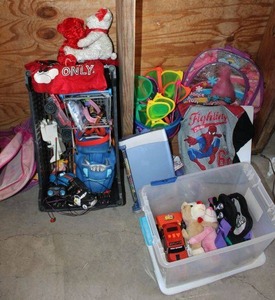 lot 42 image: Kids toys, see photos