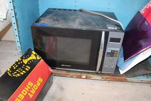 lot 66 image: Emerson Microwave and kitchen utensils