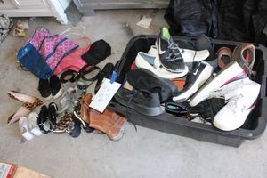 lot 99 image: Generous amount of shoes - mens and womens