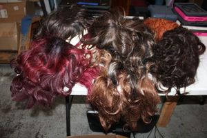 lot 119 image: Wigs, see photos