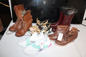 lot 138 image: Womens shoes and boots size 6