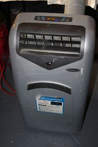 lot 28 image: Air Conditioner