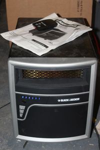 lot 43 image: Black and Decker Infared Heater With Remote